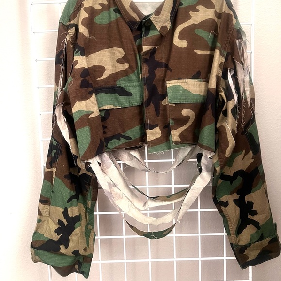 Reworked Vintage Camo Cropped Army Jacket - Picture 11 of 15